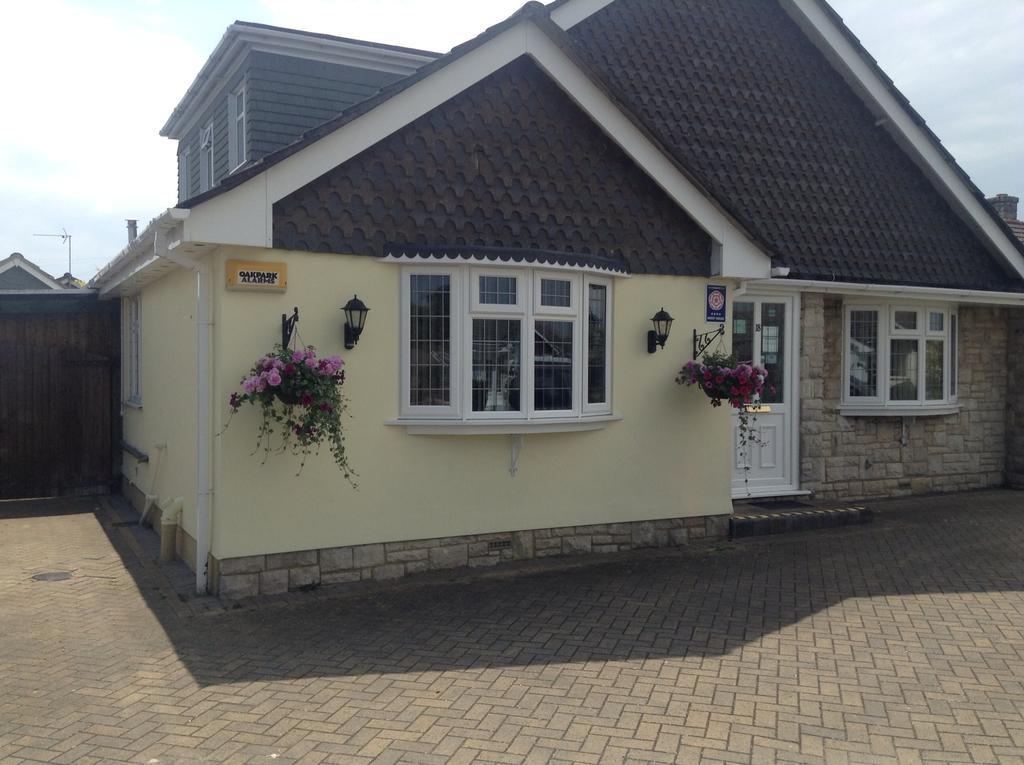 Bure Lodge Christchurch  Exterior photo